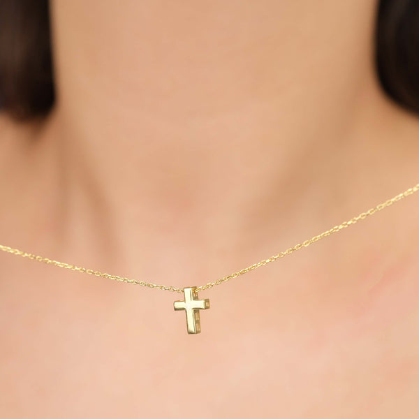 Short Cross Necklace Gold