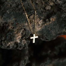 Load image into Gallery viewer, Short Cross Necklace Gold
